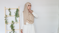 Malika satin instant shawl Champagne