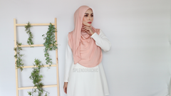 Malika satin instant shawl DarkApricot