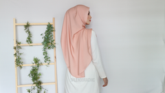 Malika satin instant shawl DarkApricot