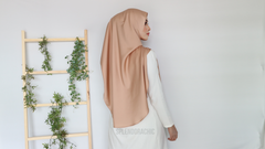 Malika satin instant shawl Bronzegold