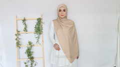 Malika satin long shawl Champagne