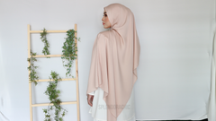 Malika satin long shawl Apricotbeige