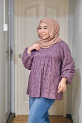 Viola eyelet puff balloon sleeve top