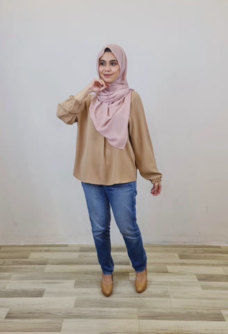 Nayla button top