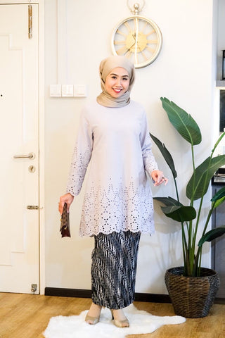 Elya eyelet top