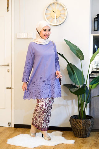 Elya eyelet top