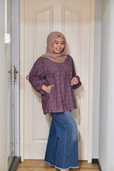 Viola eyelet puff balloon sleeve top